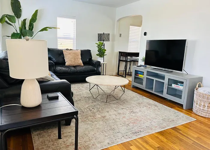 Home Sweet Idahome: Cozy King Suite near BSU & Downtown Boise