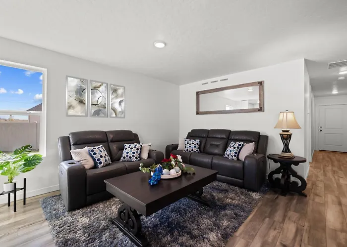 Chic 3Br Haven Near Wineries, Lake Lowell & C Of I - Ideal For Hiking & Relaxing!